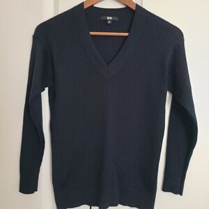 Uniqlo Women's Merino Blend Ribbed V-Neck Sweater Size X-Small Navy Blue